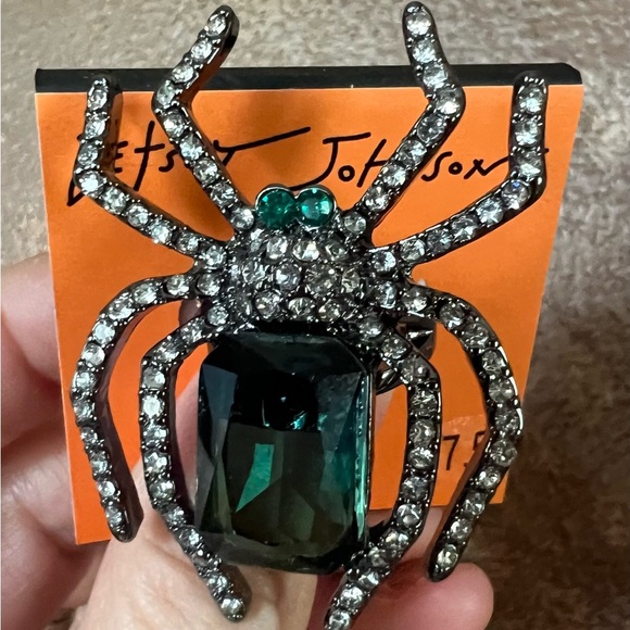 NWT- 🔥🕷️ BETSEY JOHNSON GORGEOUS SPIDER COCKTAIL RING SZ 7.5”🕷️🔥 - Picture 5 of 11